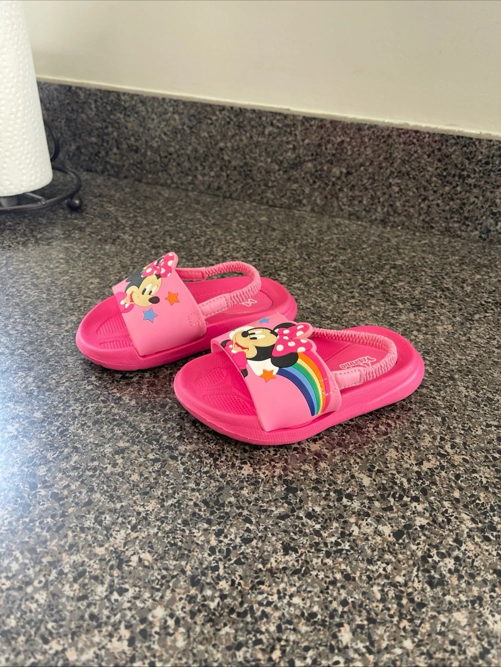 Minnie Mouse Pink Kids Slide Sandals size 5/6